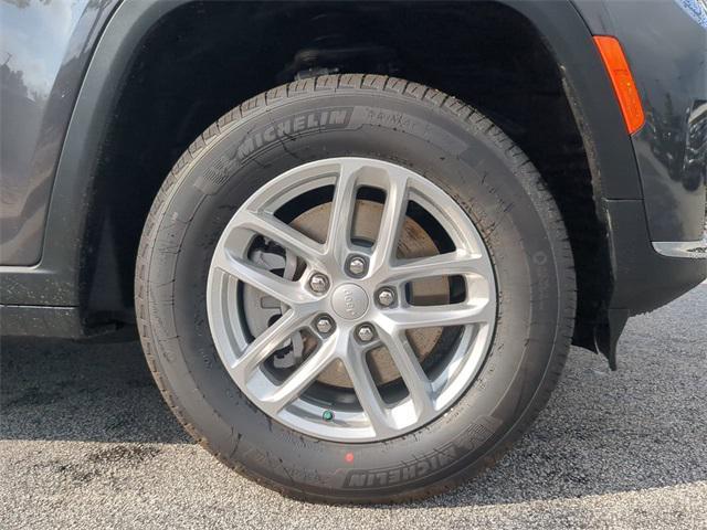 new 2025 Jeep Grand Cherokee L car, priced at $39,040