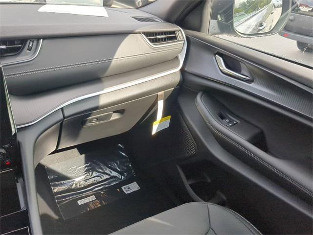 new 2025 Jeep Grand Cherokee L car, priced at $39,040