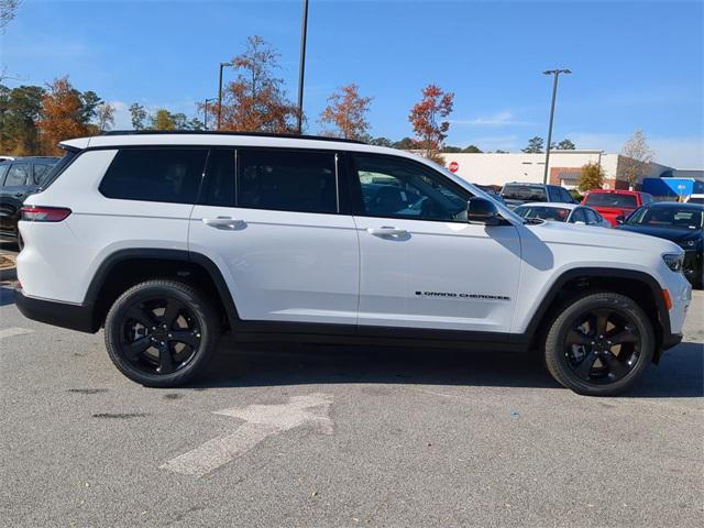 new 2024 Jeep Grand Cherokee L car, priced at $49,632