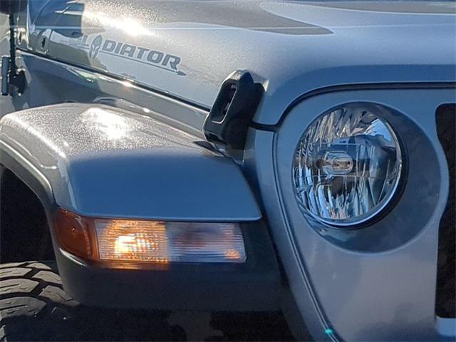 used 2021 Jeep Gladiator car, priced at $32,998