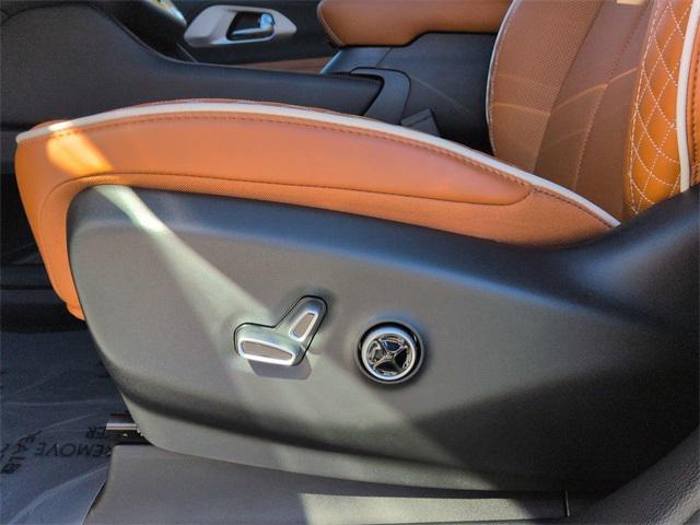 new 2026 Chrysler Pacifica car, priced at $52,715