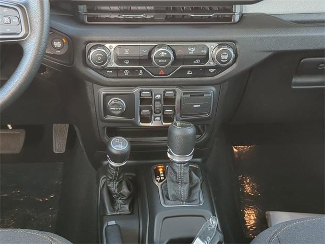 new 2025 Jeep Gladiator car, priced at $52,380