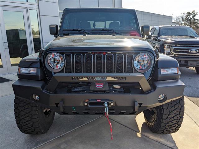 new 2025 Jeep Gladiator car, priced at $52,380