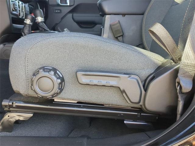 new 2025 Jeep Gladiator car, priced at $52,380