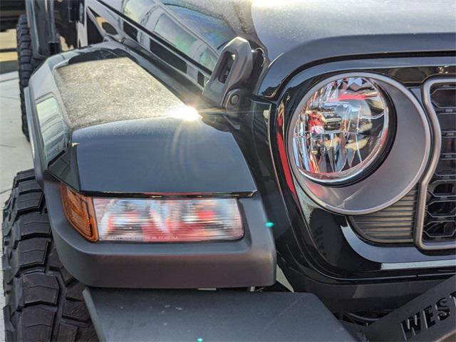 new 2025 Jeep Gladiator car, priced at $52,380