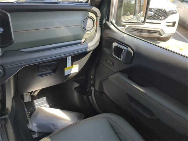 new 2025 Jeep Gladiator car, priced at $56,690