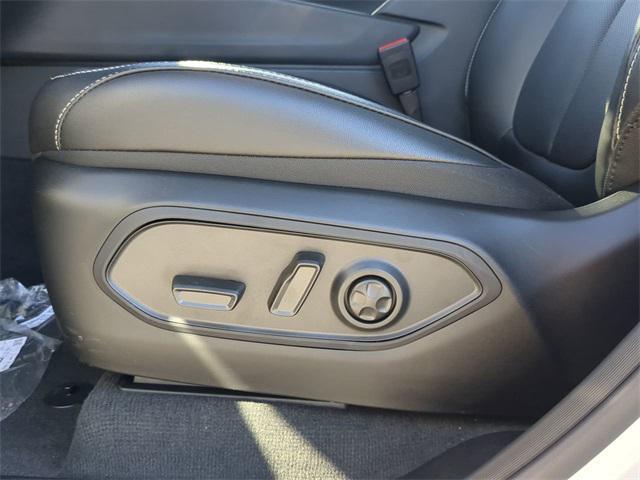 new 2025 Jeep Grand Cherokee car, priced at $46,390