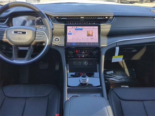 new 2025 Jeep Grand Cherokee car, priced at $46,390