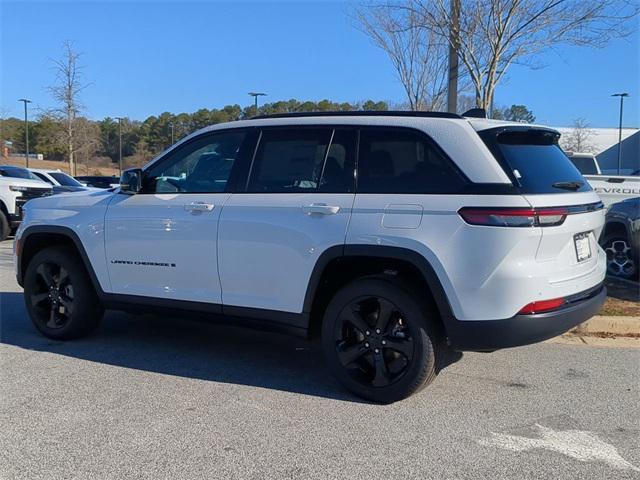 new 2025 Jeep Grand Cherokee car, priced at $46,390
