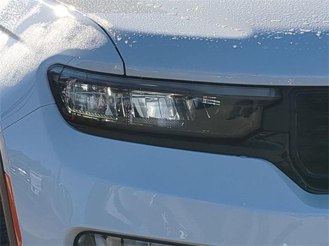 new 2025 Jeep Grand Cherokee car, priced at $46,390