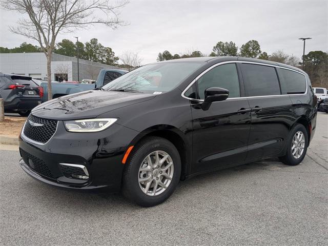 new 2025 Chrysler Pacifica car, priced at $40,262