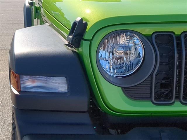 new 2025 Jeep Wrangler car