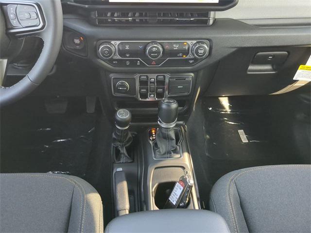 new 2025 Jeep Wrangler car