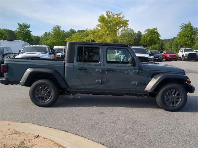 new 2025 Jeep Gladiator car, priced at $43,178