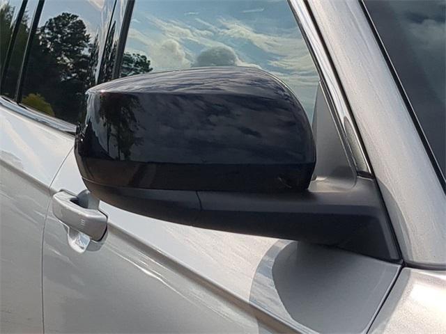 new 2025 Jeep Grand Cherokee car, priced at $38,951