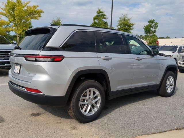 new 2025 Jeep Grand Cherokee car, priced at $38,951