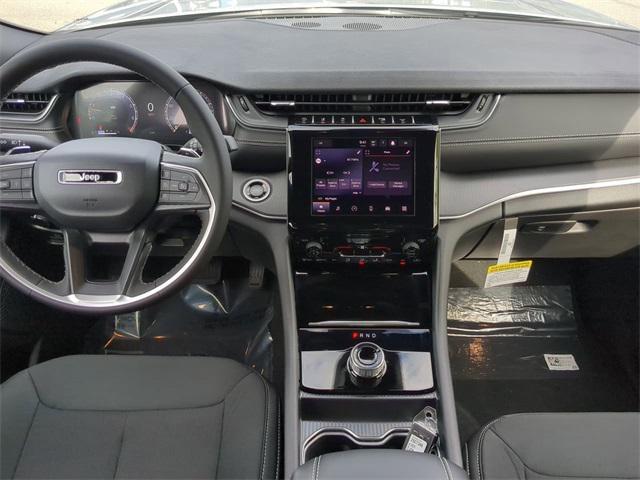 new 2025 Jeep Grand Cherokee car, priced at $38,951
