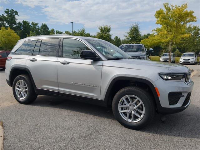 new 2025 Jeep Grand Cherokee car, priced at $38,951