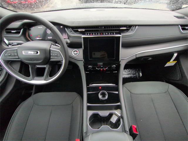 new 2025 Jeep Grand Cherokee car, priced at $35,976