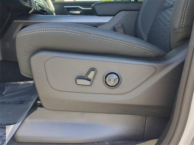 new 2025 Ram 1500 car, priced at $53,673