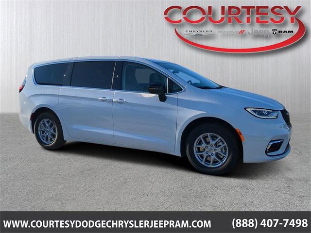 new 2024 Chrysler Pacifica car, priced at $42,792