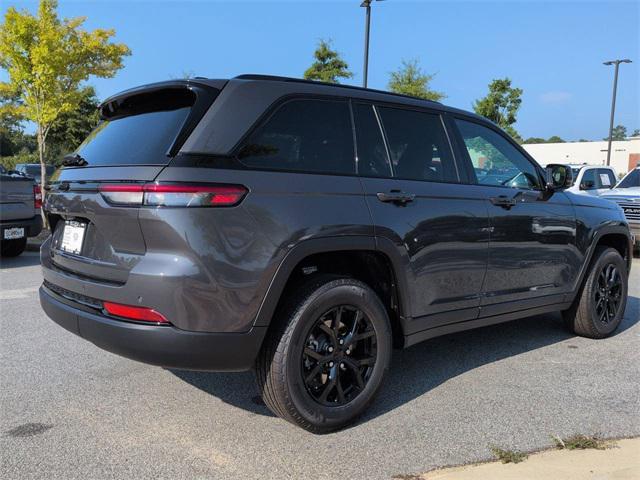 new 2025 Jeep Grand Cherokee car, priced at $40,619