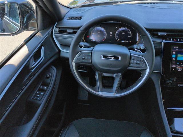 new 2025 Jeep Grand Cherokee car, priced at $40,619