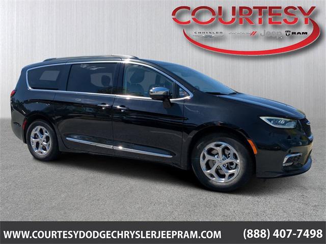 used 2022 Chrysler Pacifica car, priced at $28,969