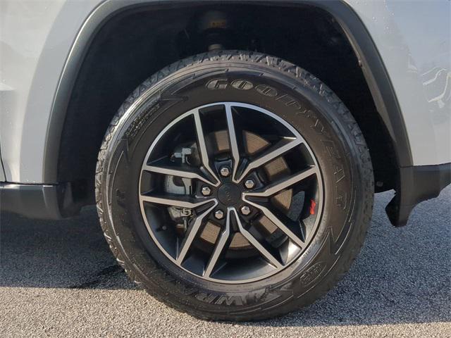 used 2021 Jeep Grand Cherokee car, priced at $31,998