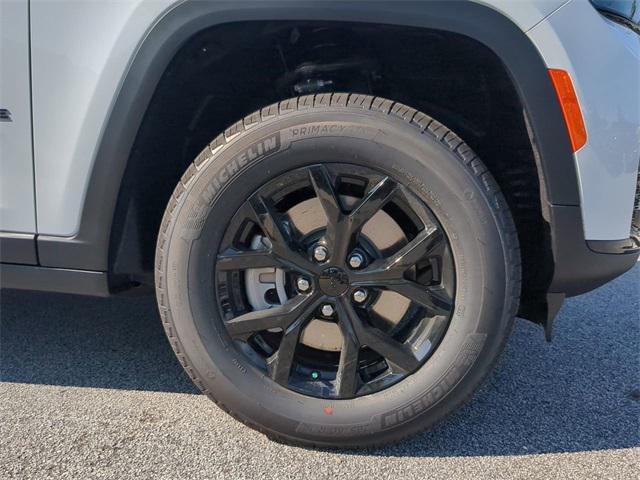 new 2025 Jeep Grand Cherokee L car, priced at $42,043