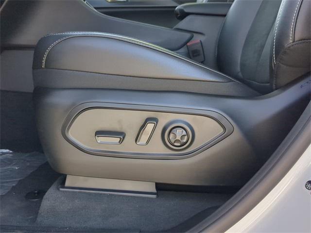 new 2025 Jeep Grand Cherokee L car, priced at $42,043