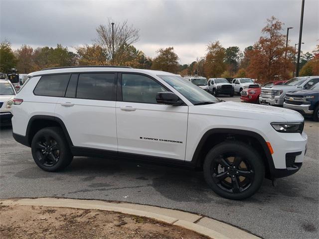 new 2025 Jeep Grand Cherokee L car, priced at $42,225