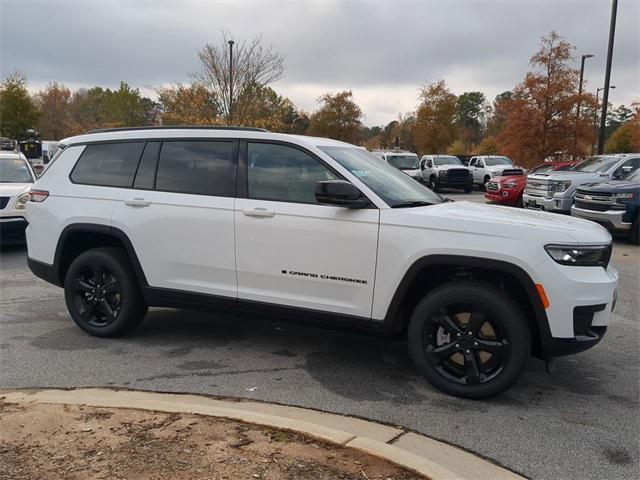 new 2025 Jeep Grand Cherokee L car, priced at $42,225