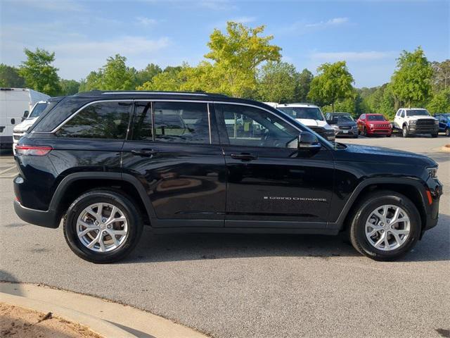 used 2024 Jeep Grand Cherokee car, priced at $36,969