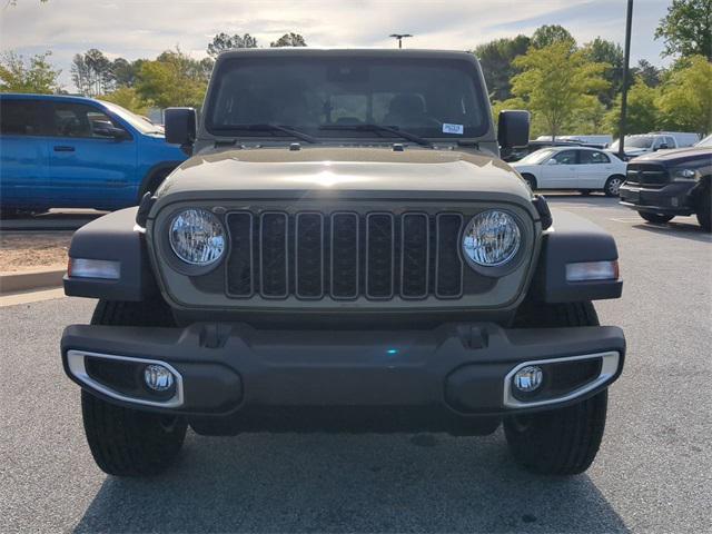 new 2025 Jeep Gladiator car, priced at $43,178