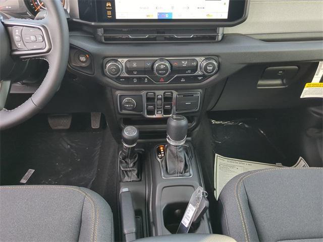 new 2025 Jeep Gladiator car, priced at $43,178
