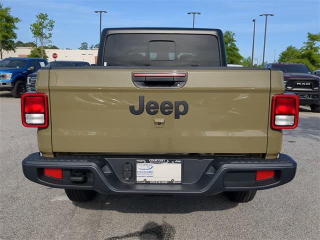 new 2025 Jeep Gladiator car, priced at $43,178