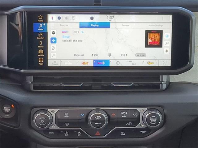 new 2025 Jeep Gladiator car, priced at $43,178