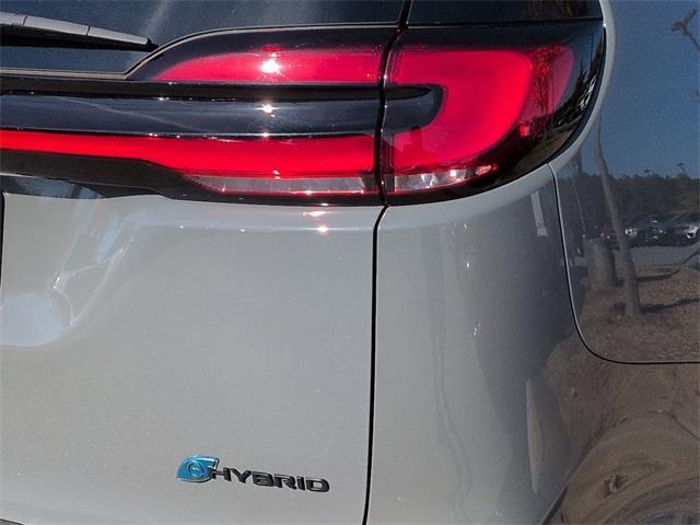 used 2023 Chrysler Pacifica Hybrid car, priced at $31,988
