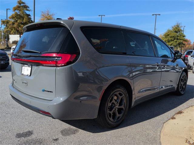 used 2023 Chrysler Pacifica Hybrid car, priced at $31,988