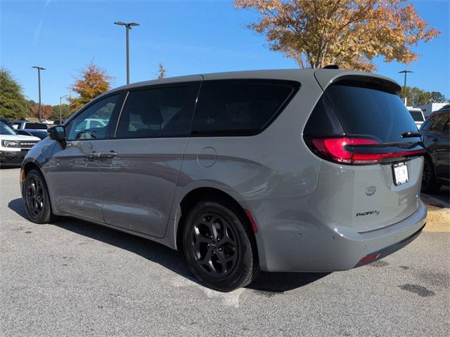 used 2023 Chrysler Pacifica Hybrid car, priced at $31,988