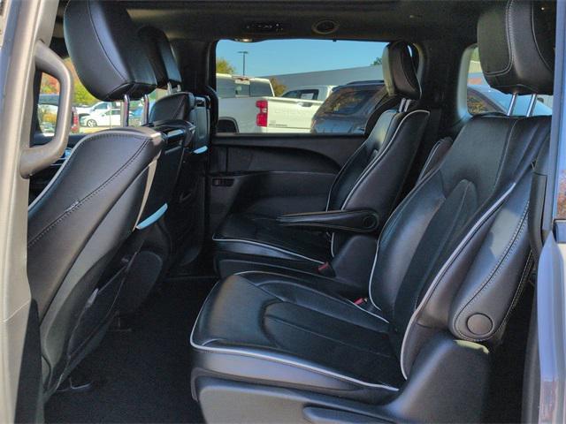 used 2023 Chrysler Pacifica Hybrid car, priced at $31,988