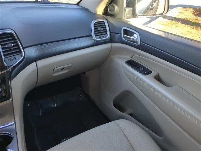 used 2022 Jeep Grand Cherokee car, priced at $25,569