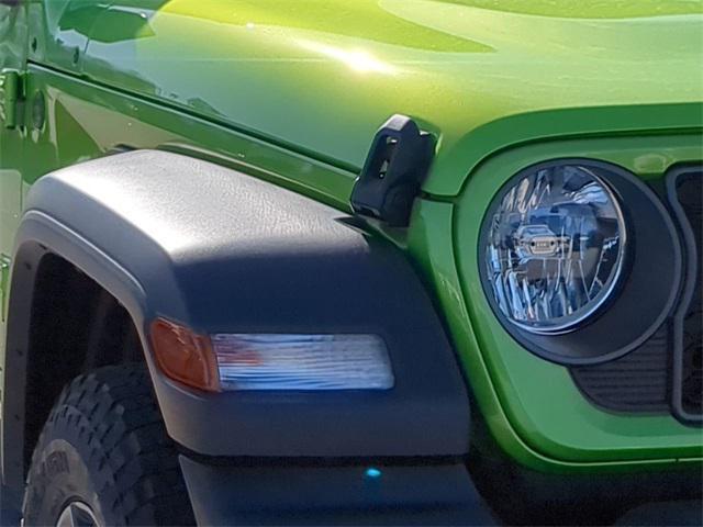 new 2025 Jeep Wrangler car, priced at $48,091