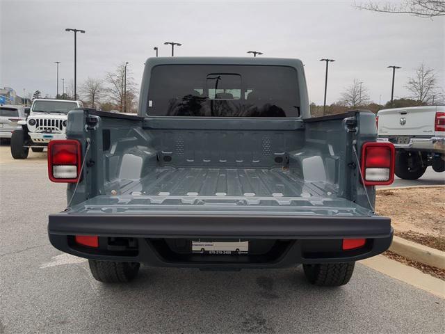 new 2025 Jeep Gladiator car, priced at $41,885