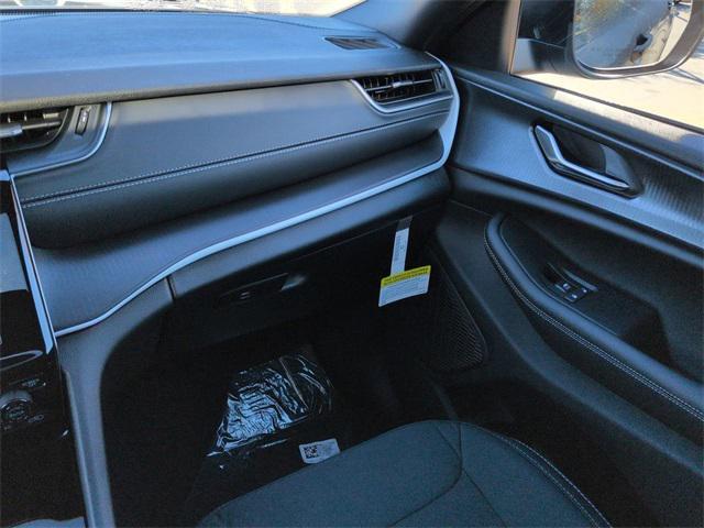 new 2025 Jeep Grand Cherokee L car, priced at $37,460