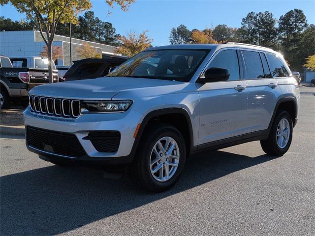 new 2025 Jeep Grand Cherokee car, priced at $35,976