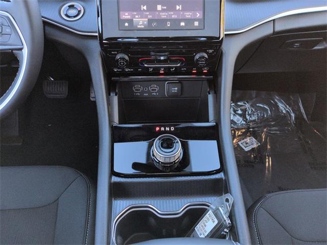 new 2025 Jeep Grand Cherokee car, priced at $35,976