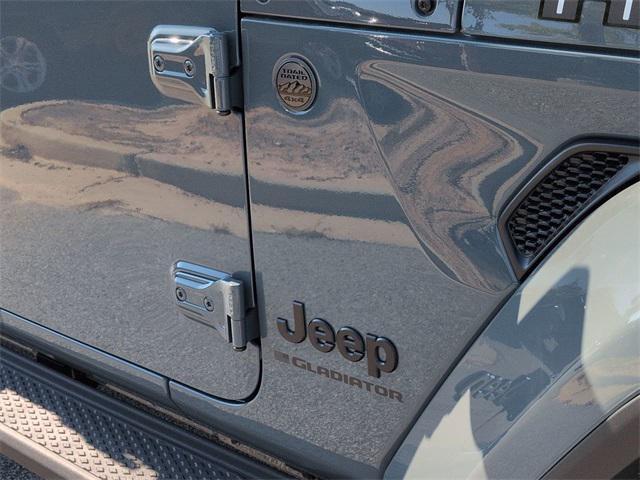 new 2025 Jeep Gladiator car, priced at $45,829