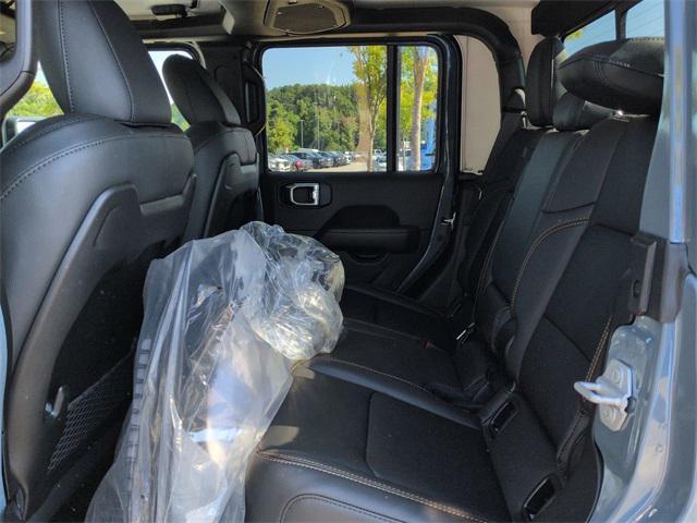 new 2025 Jeep Gladiator car, priced at $45,829